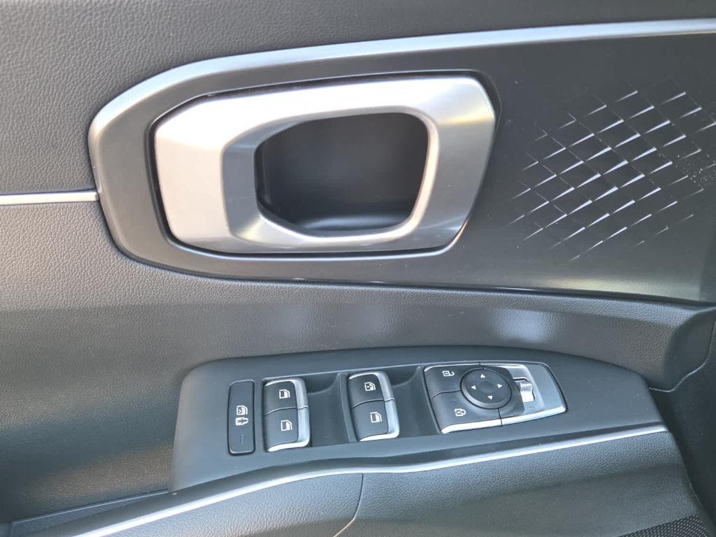 used 2021 Kia Sorento car, priced at $21,924