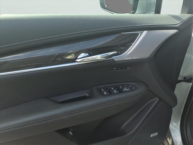 used 2024 Cadillac XT6 car, priced at $43,249