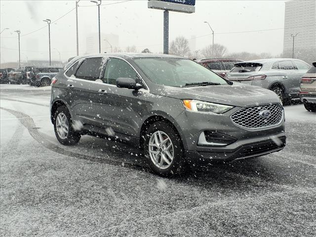 used 2024 Ford Edge car, priced at $24,995