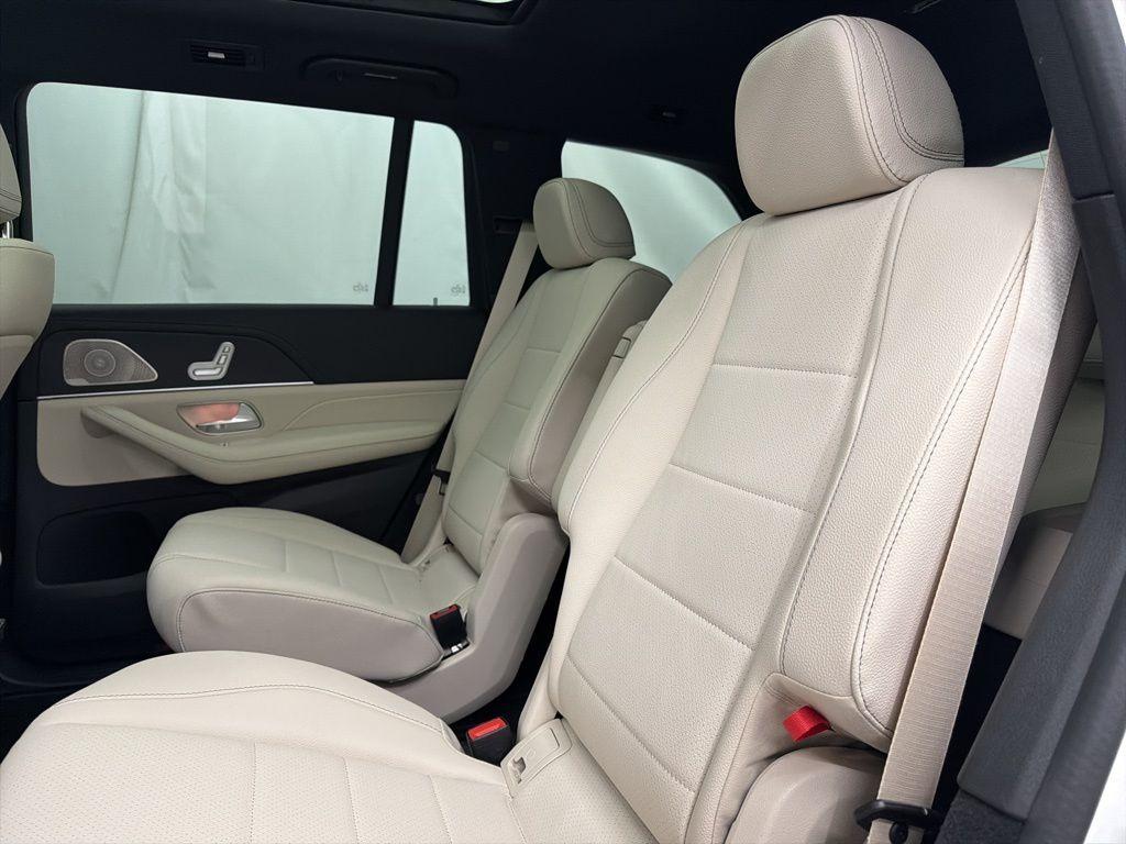 new 2026 Mercedes-Benz GLS 450 car, priced at $98,065