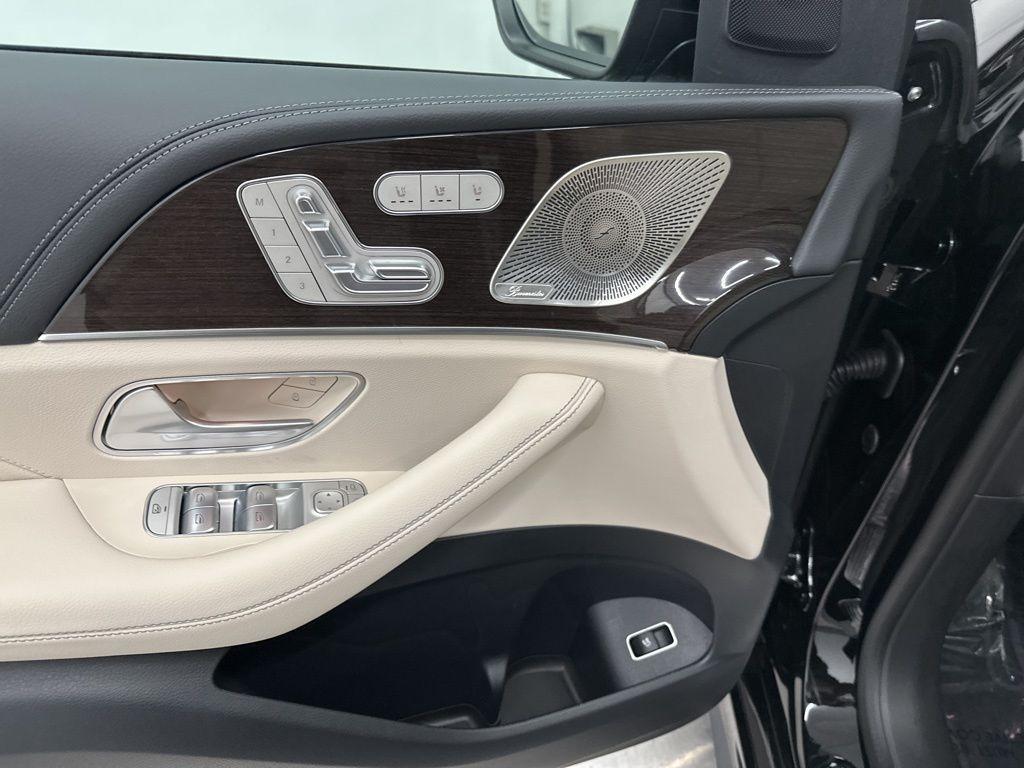 new 2026 Mercedes-Benz GLE 450 car, priced at $81,185