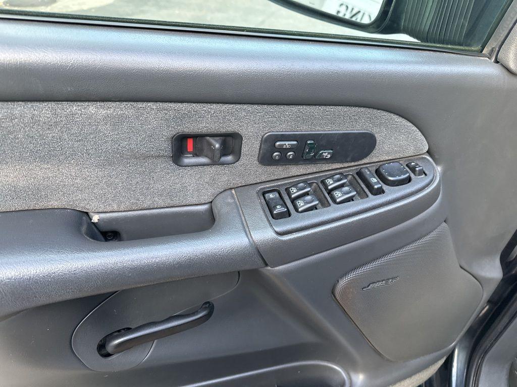 used 2003 Chevrolet Silverado 2500 car, priced at $15,900