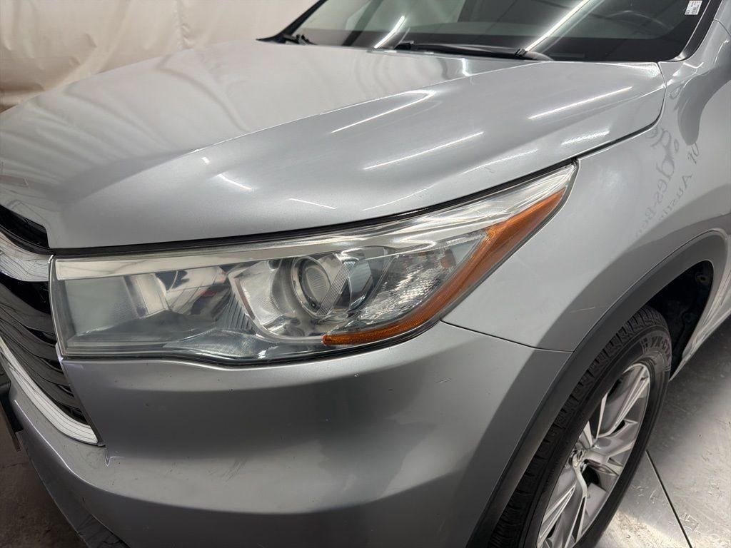 used 2015 Toyota Highlander car, priced at $13,500