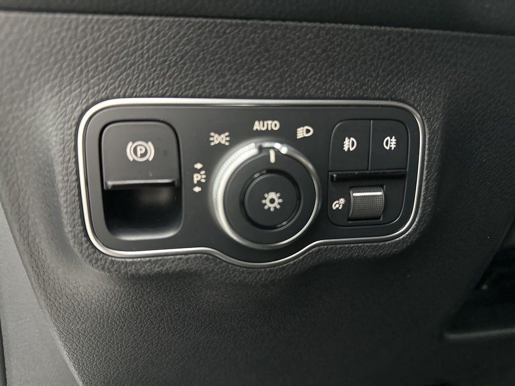 new 2026 Mercedes-Benz GLB 250 car, priced at $48,600