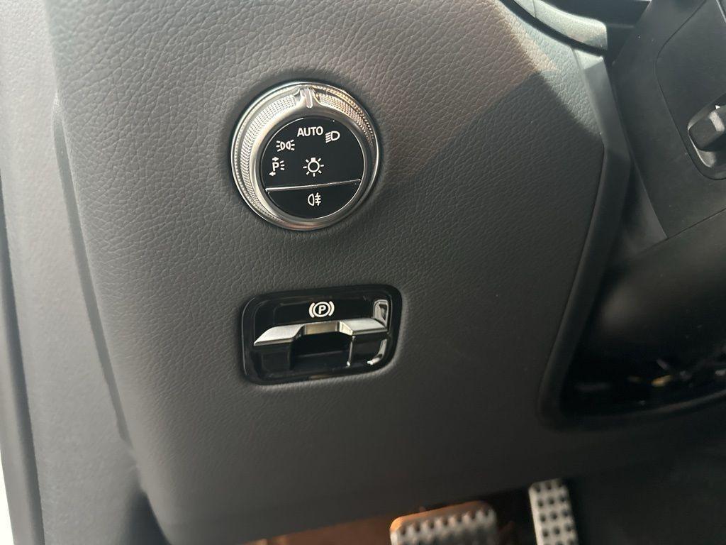 new 2026 Mercedes-Benz GLC 300 car, priced at $56,600