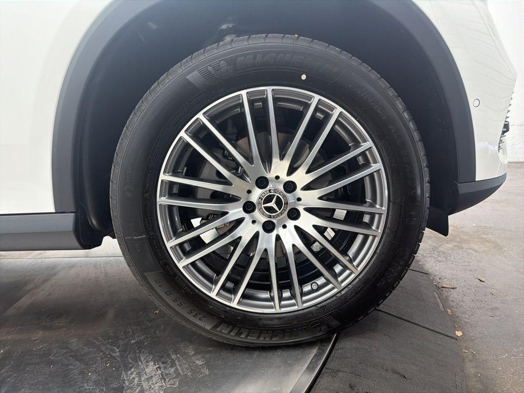 new 2026 Mercedes-Benz GLC 300 car, priced at $58,050