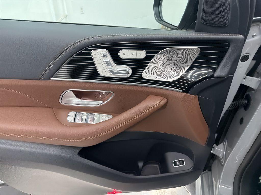 new 2026 Mercedes-Benz GLE 450 car, priced at $89,520