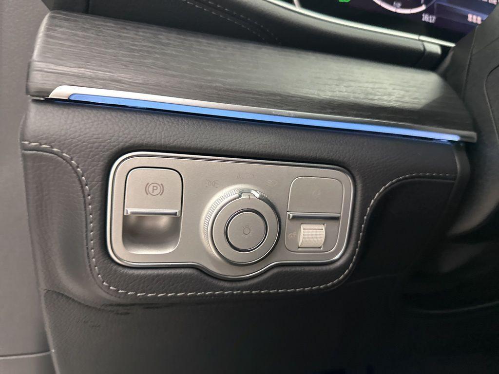 new 2026 Mercedes-Benz GLE 450 car, priced at $80,760