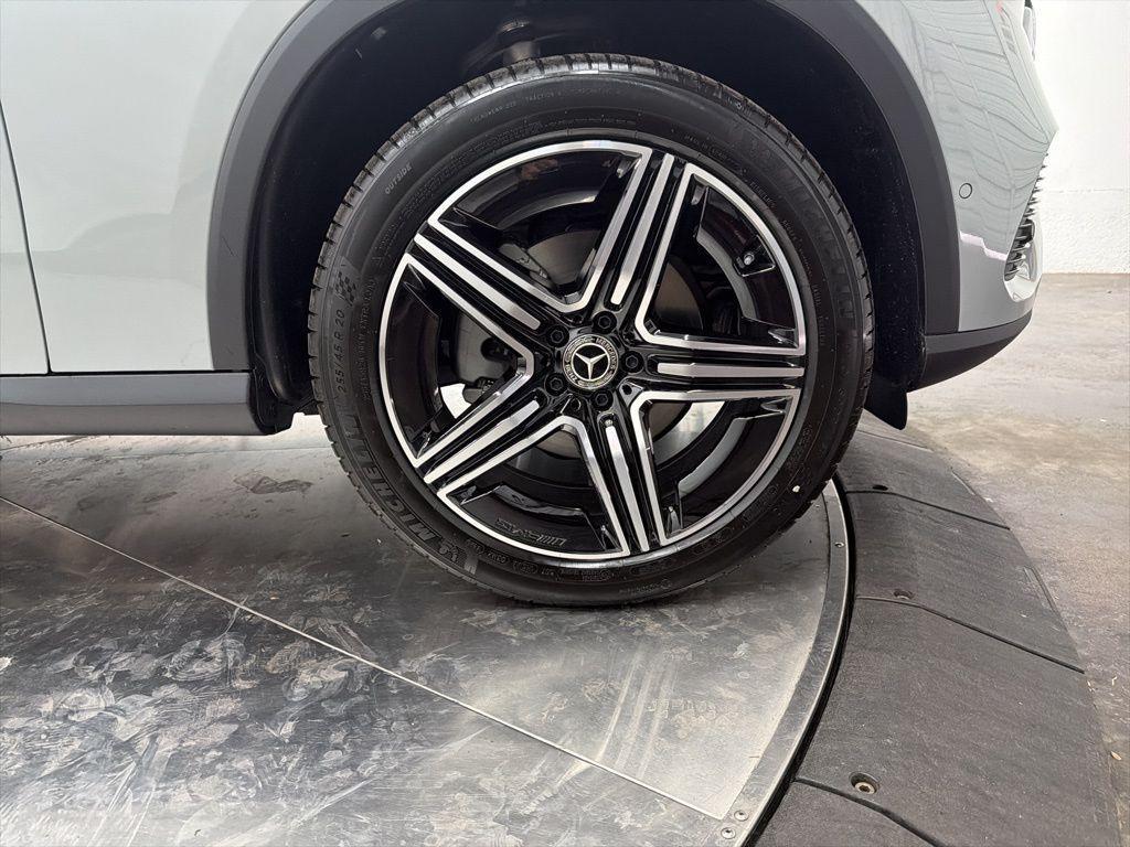 new 2026 Mercedes-Benz GLC 300 car, priced at $57,885