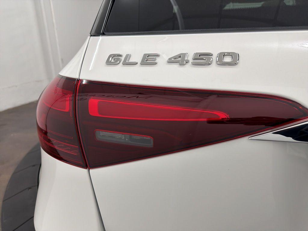 new 2026 Mercedes-Benz GLE 450 car, priced at $81,235