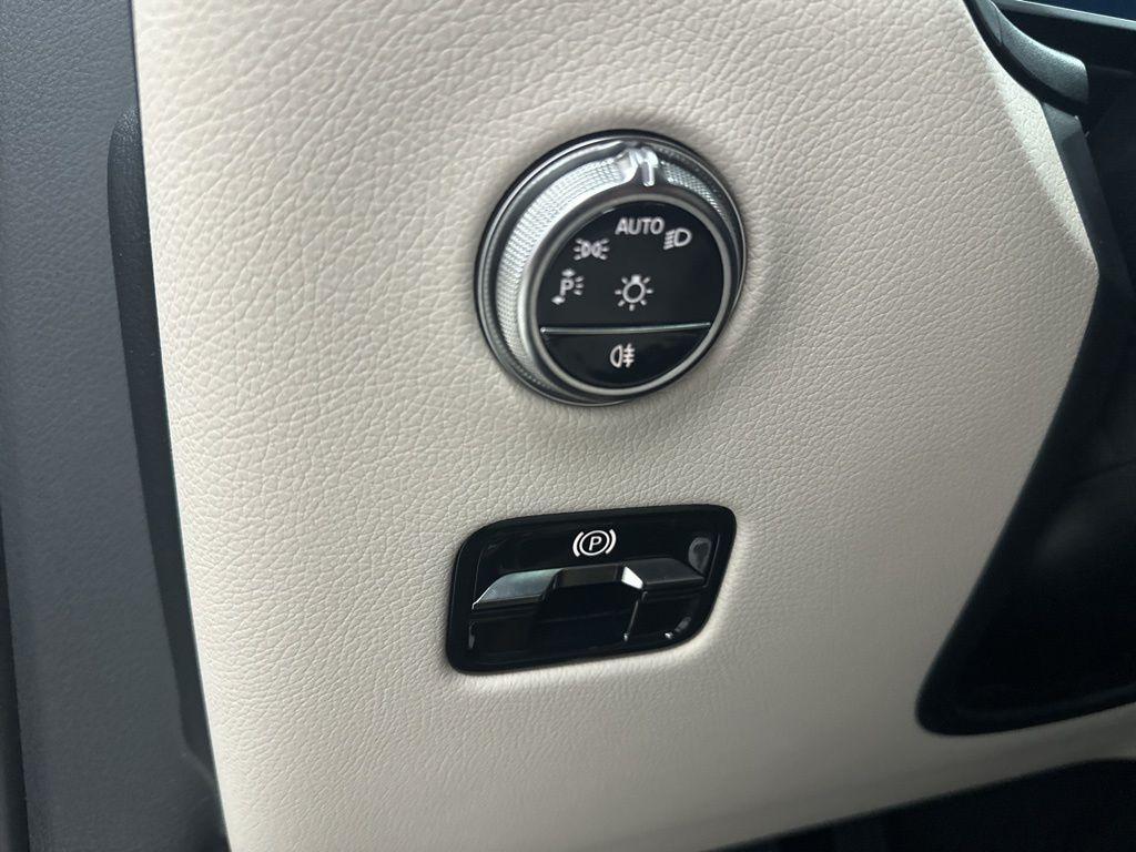 used 2026 Mercedes-Benz GLC 300 car, priced at $53,056