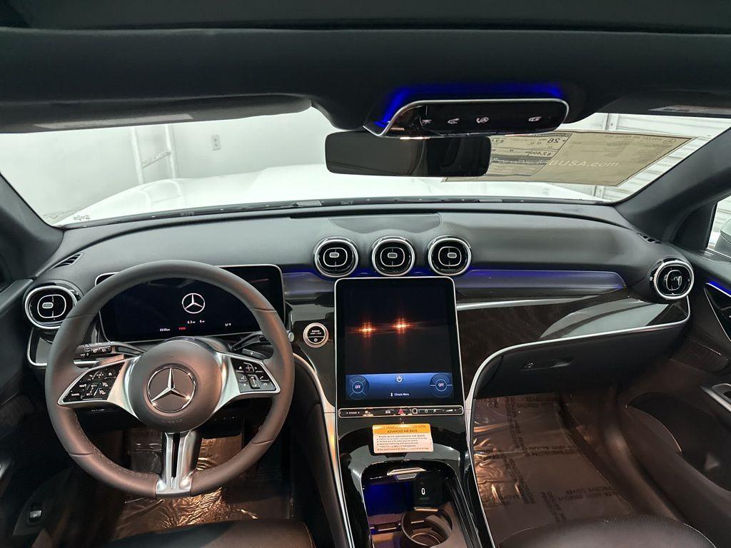 Mercedes-Benz GLC view 19