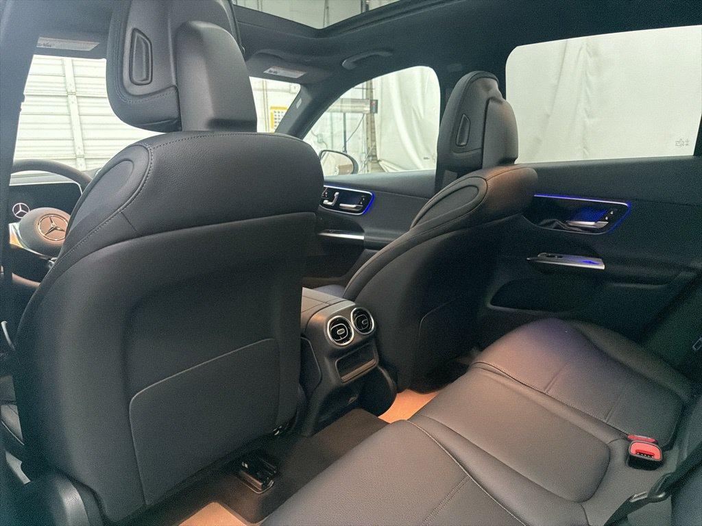 Mercedes-Benz GLC view 17