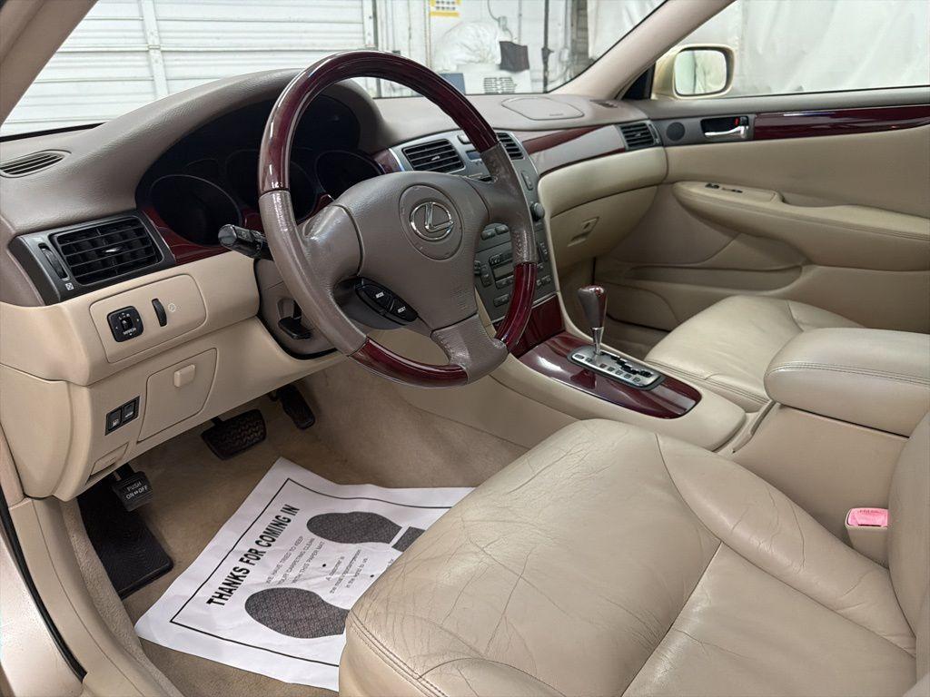 used 2004 Lexus ES 330 car, priced at $6,950