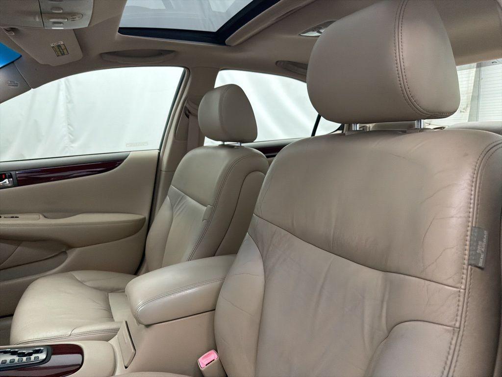 used 2004 Lexus ES 330 car, priced at $6,950