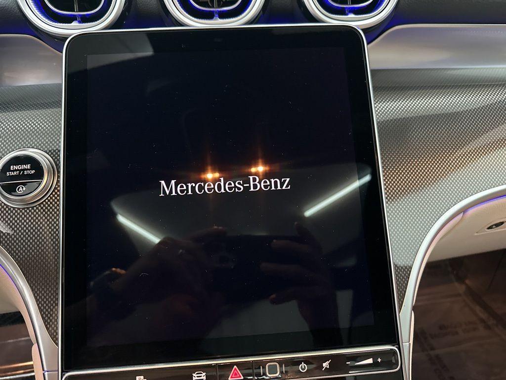 Mercedes-Benz GLC view 12