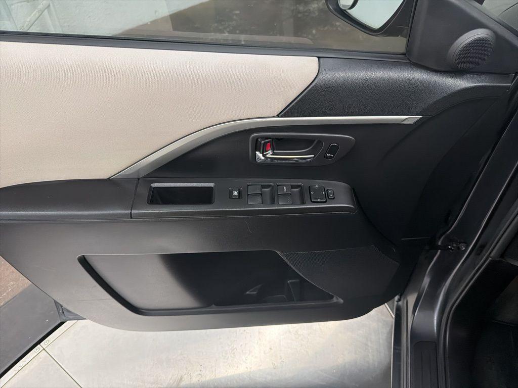 used 2013 Mazda Mazda5 car, priced at $7,950