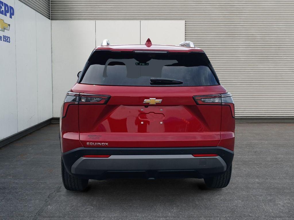 new 2026 Chevrolet Equinox car, priced at $33,079