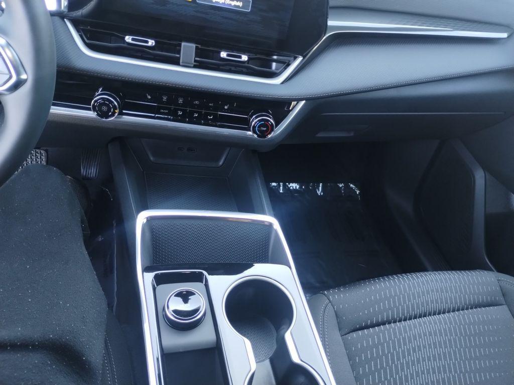 new 2026 Chevrolet Equinox car, priced at $30,795