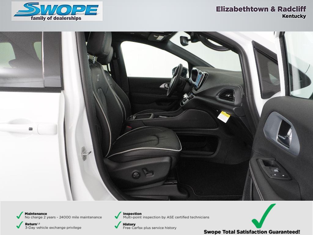 new 2026 Chrysler Pacifica car, priced at $55,379