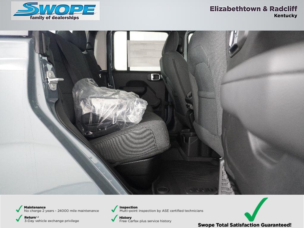 new 2026 Jeep Gladiator car, priced at $55,274