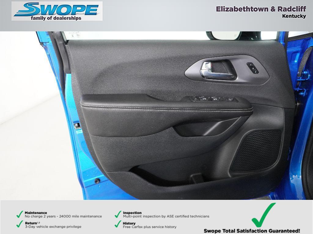 new 2026 Chrysler Pacifica car, priced at $49,267