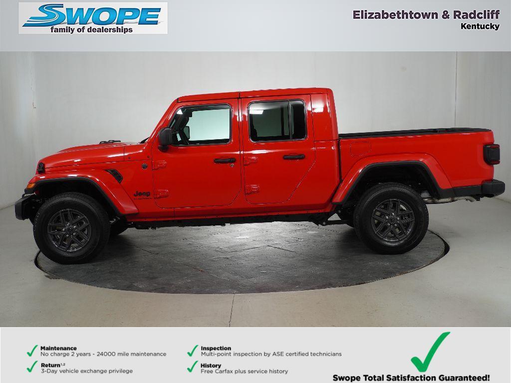 new 2026 Jeep Gladiator car, priced at $54,473