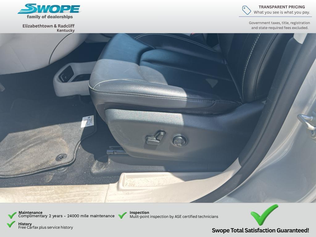 used 2024 Chrysler Pacifica car, priced at $29,653