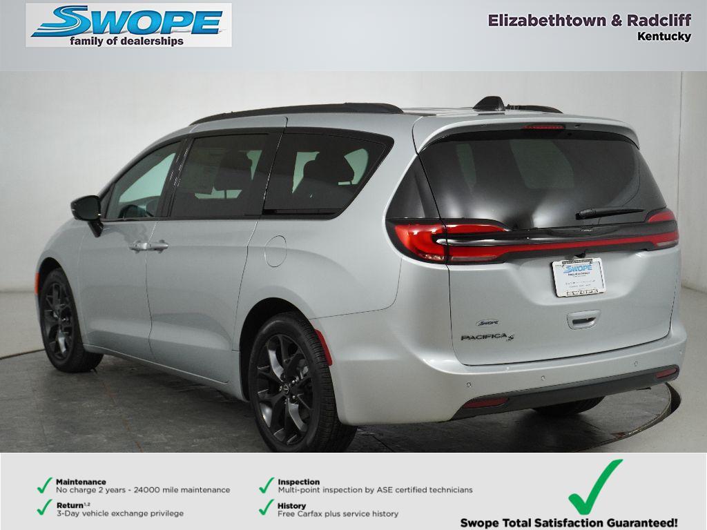 new 2026 Chrysler Pacifica car, priced at $49,515