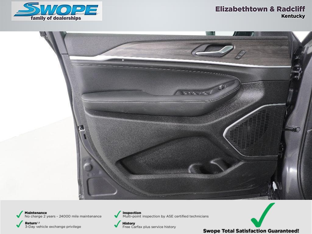 new 2026 Jeep Grand Cherokee car, priced at $55,380