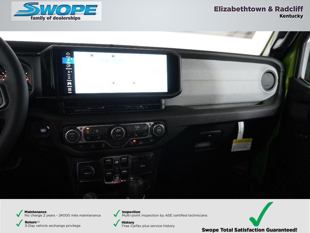 new 2026 Jeep Gladiator car, priced at $52,677