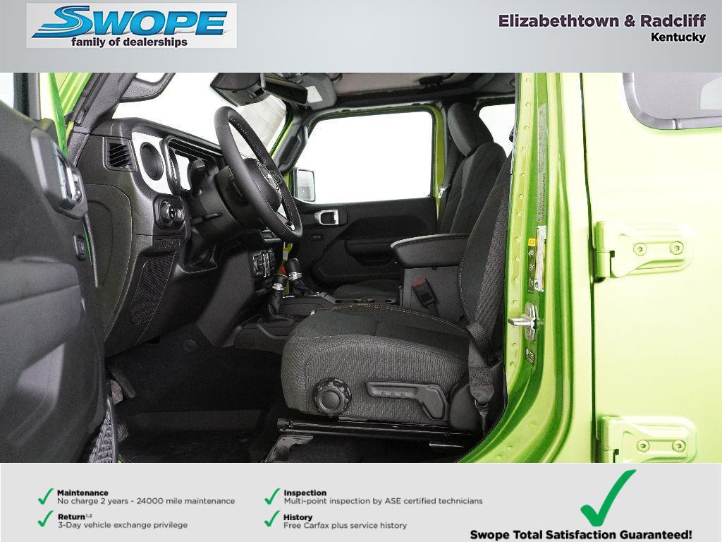 new 2026 Jeep Gladiator car, priced at $52,677