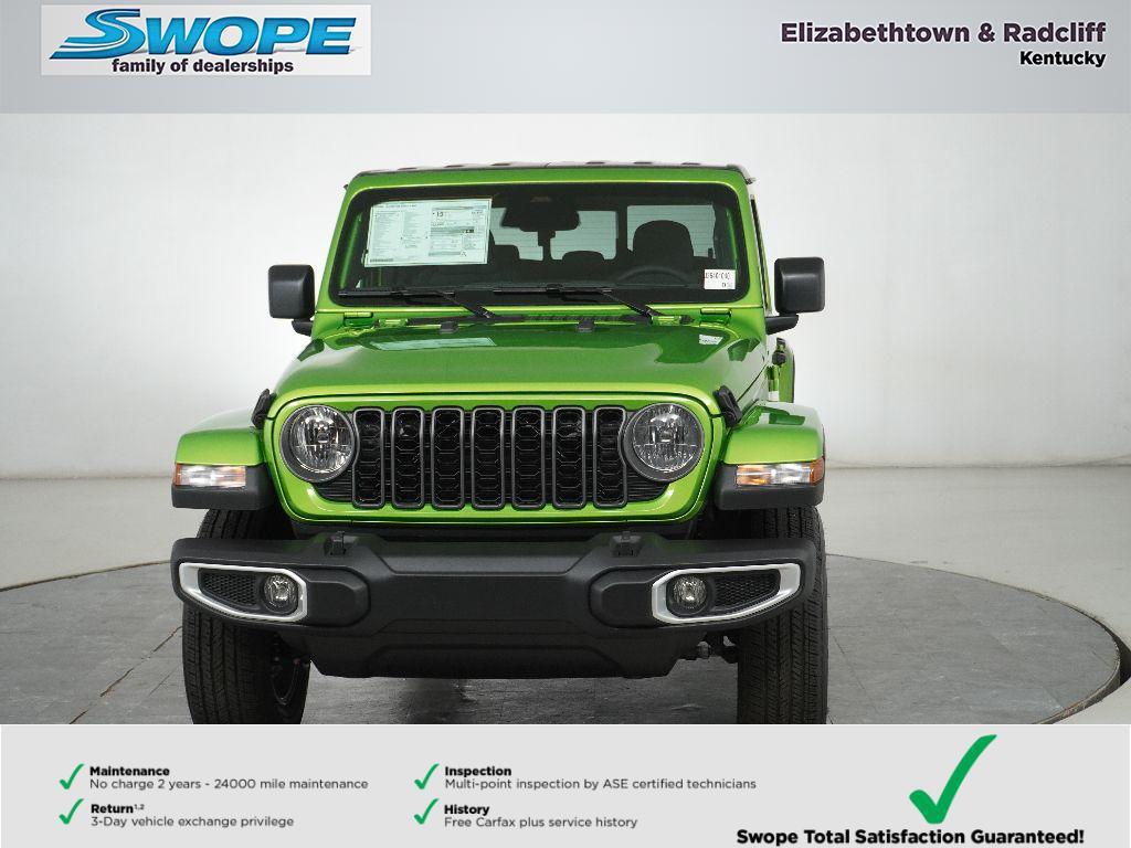 new 2026 Jeep Gladiator car, priced at $52,677