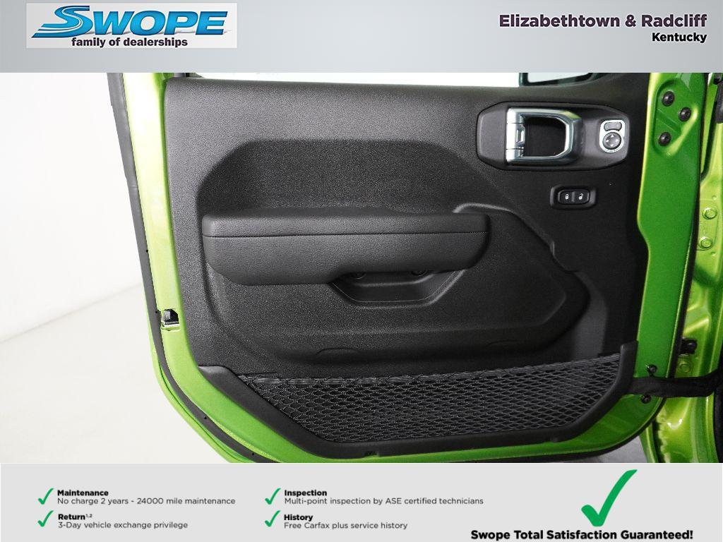 new 2026 Jeep Gladiator car, priced at $52,677