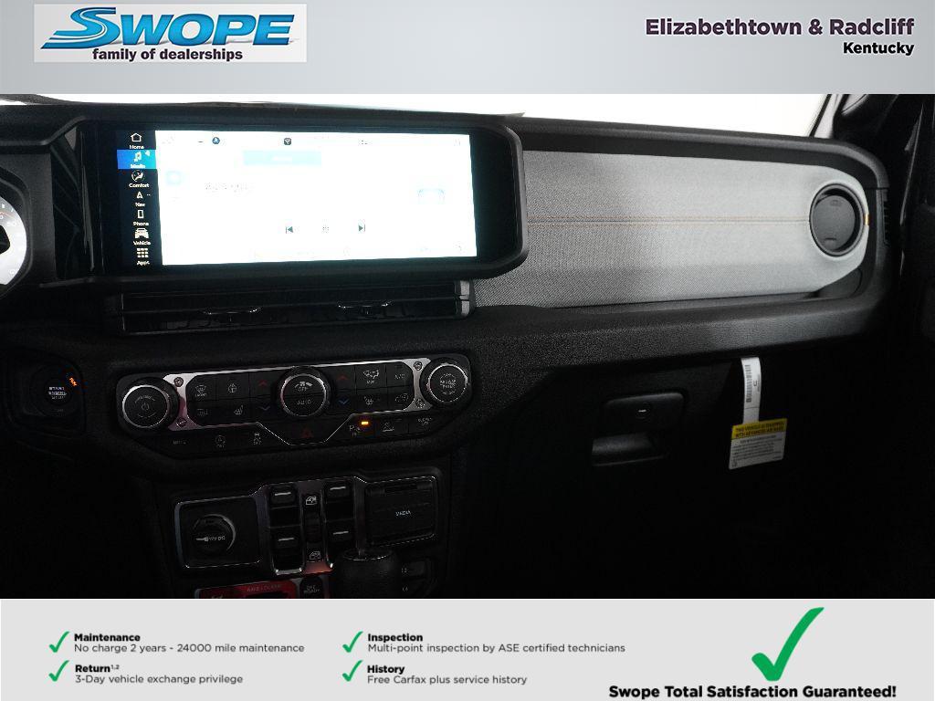 new 2026 Jeep Gladiator car, priced at $55,274