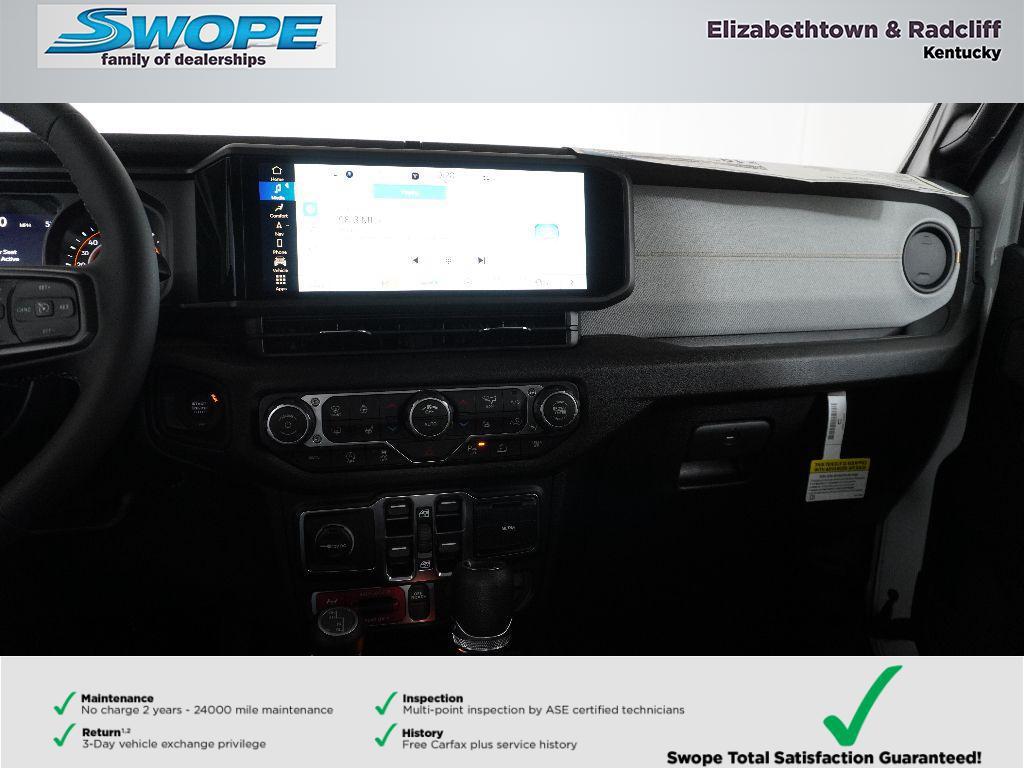 new 2026 Jeep Gladiator car, priced at $54,738