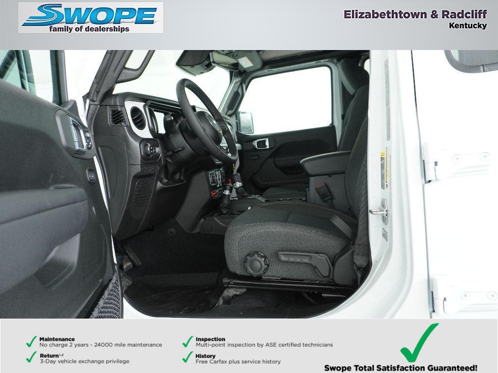 new 2026 Jeep Gladiator car, priced at $54,738