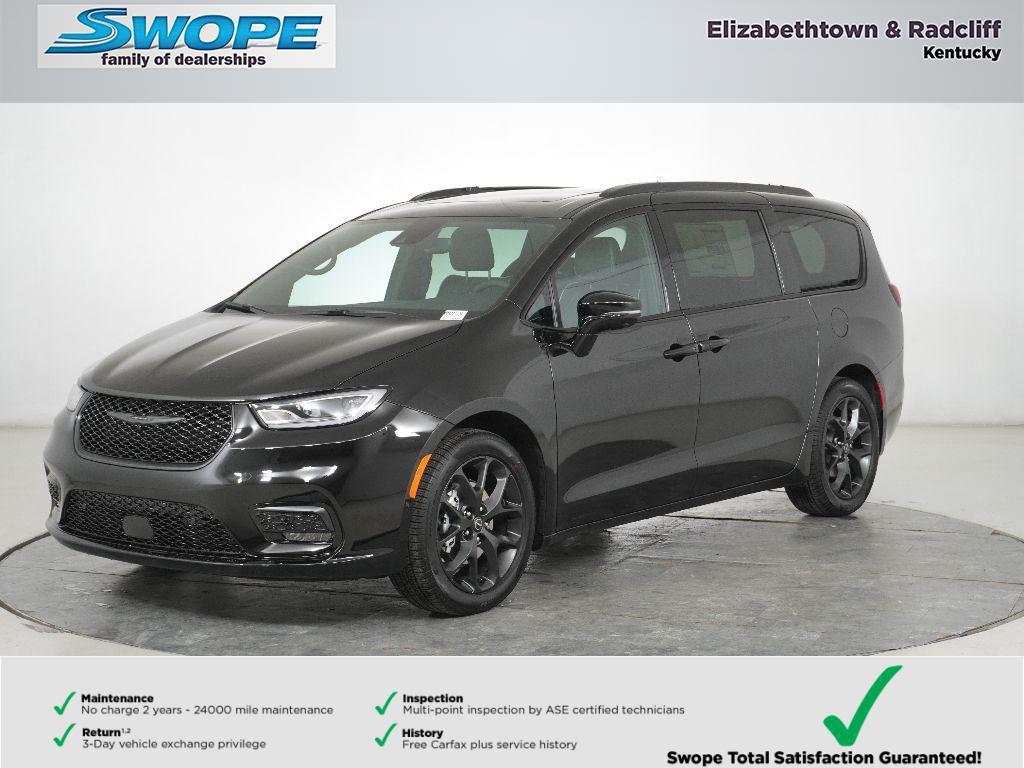 new 2026 Chrysler Pacifica car, priced at $54,697