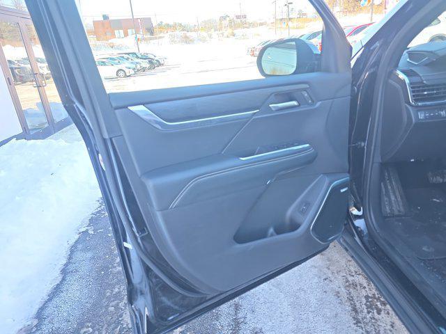 used 2025 GMC Acadia car, priced at $40,638