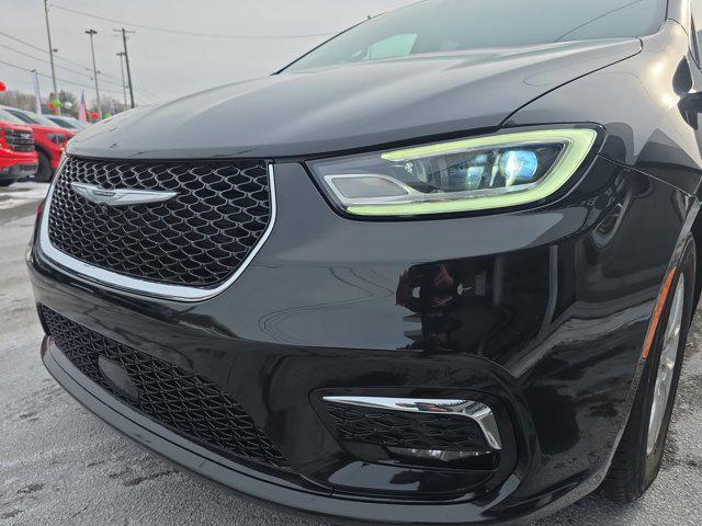 used 2024 Chrysler Pacifica car, priced at $26,750