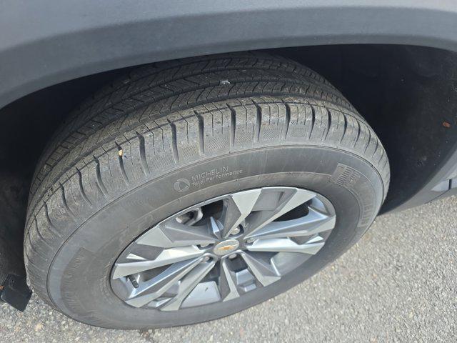 used 2025 Chevrolet Equinox car, priced at $27,000