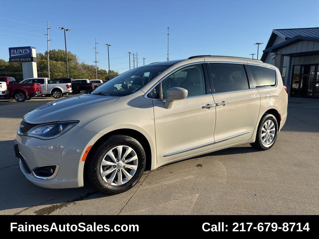 used 2017 Chrysler Pacifica car, priced at $9,999