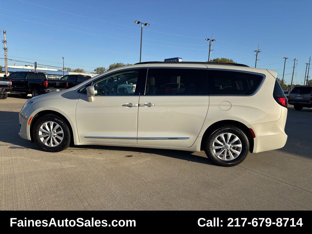 used 2017 Chrysler Pacifica car, priced at $9,999