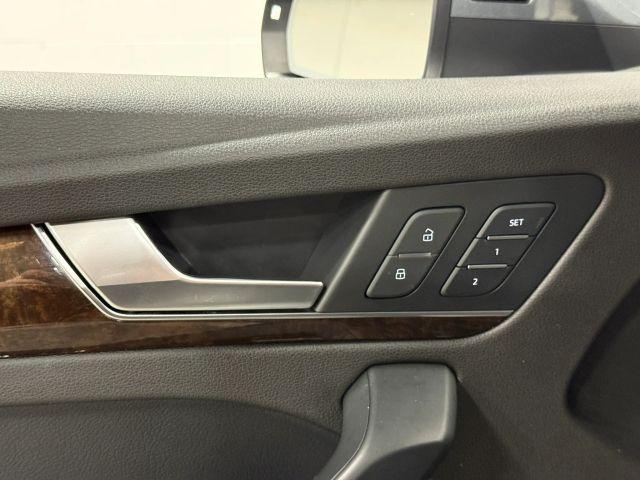 Audi Q5 view 13