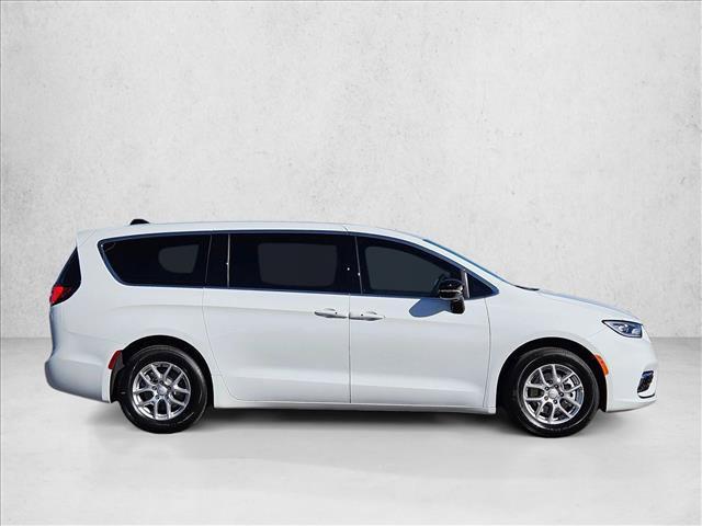 new 2026 Chrysler Pacifica car, priced at $37,881