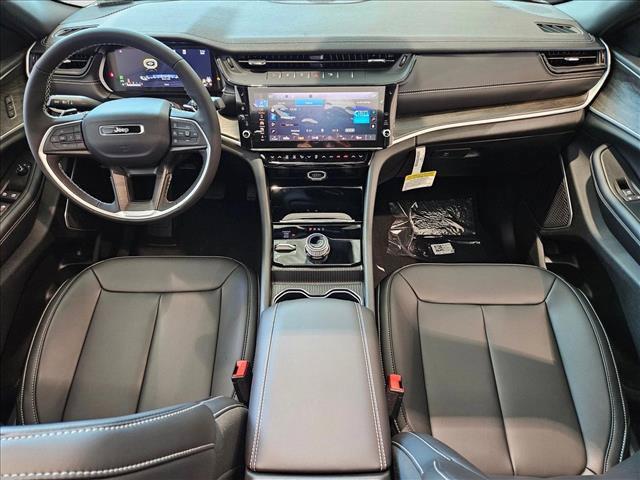 new 2026 Jeep Grand Cherokee car, priced at $43,933