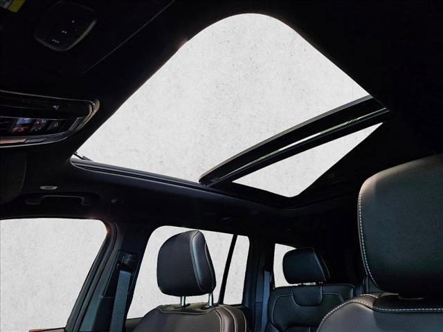new 2026 Jeep Grand Cherokee car, priced at $43,933