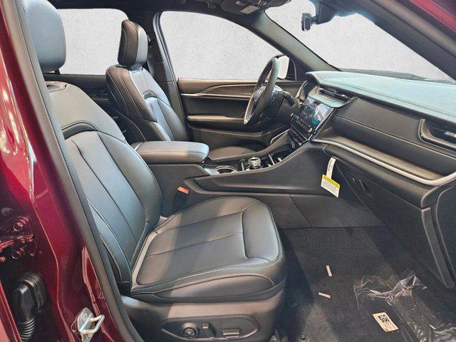 new 2026 Jeep Grand Cherokee car, priced at $45,933