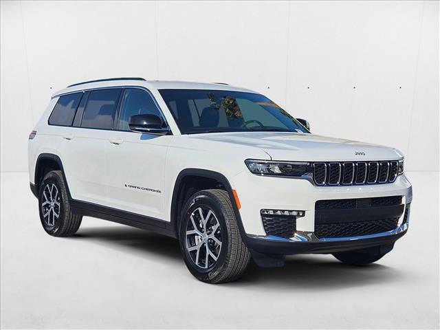 new 2025 Jeep Grand Cherokee L car, priced at $40,682