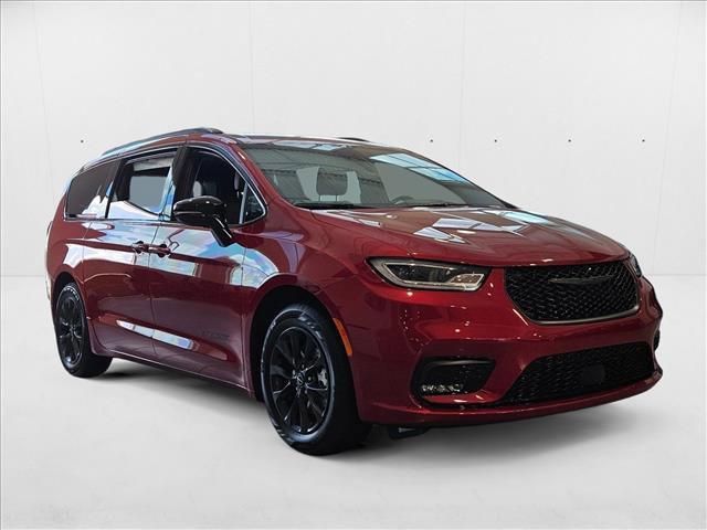 new 2025 Chrysler Pacifica car, priced at $41,471